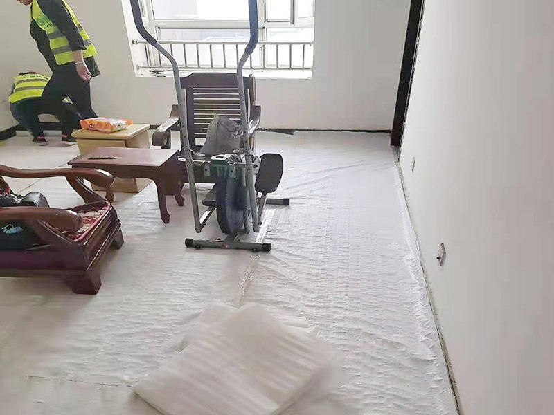 專業地板維修上門服務，地板被劃傷出現劃痕有幾種維修辦法